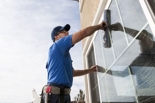 Window cleaner